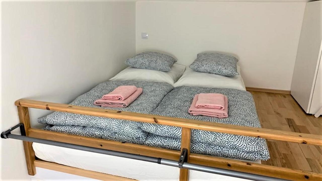 Side Street Apartments 布拉格 外观 照片